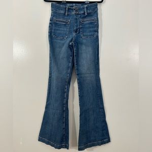 American Eagle Outfitters Flare Jeans.